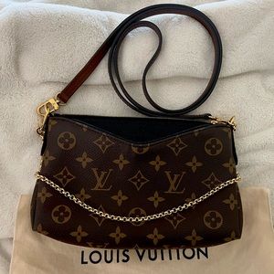 *SOLD* 💯 Authentic Louis Vuitton Monogram Pallas Clutch with Chain and Strap